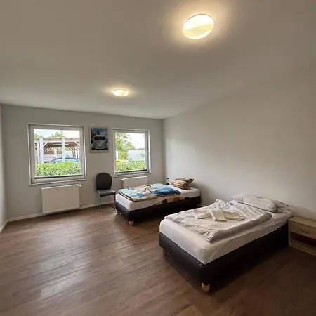 Monteurwohnung Kirschallee * Zerbst
